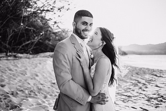 elopement photographer in Costa Rica